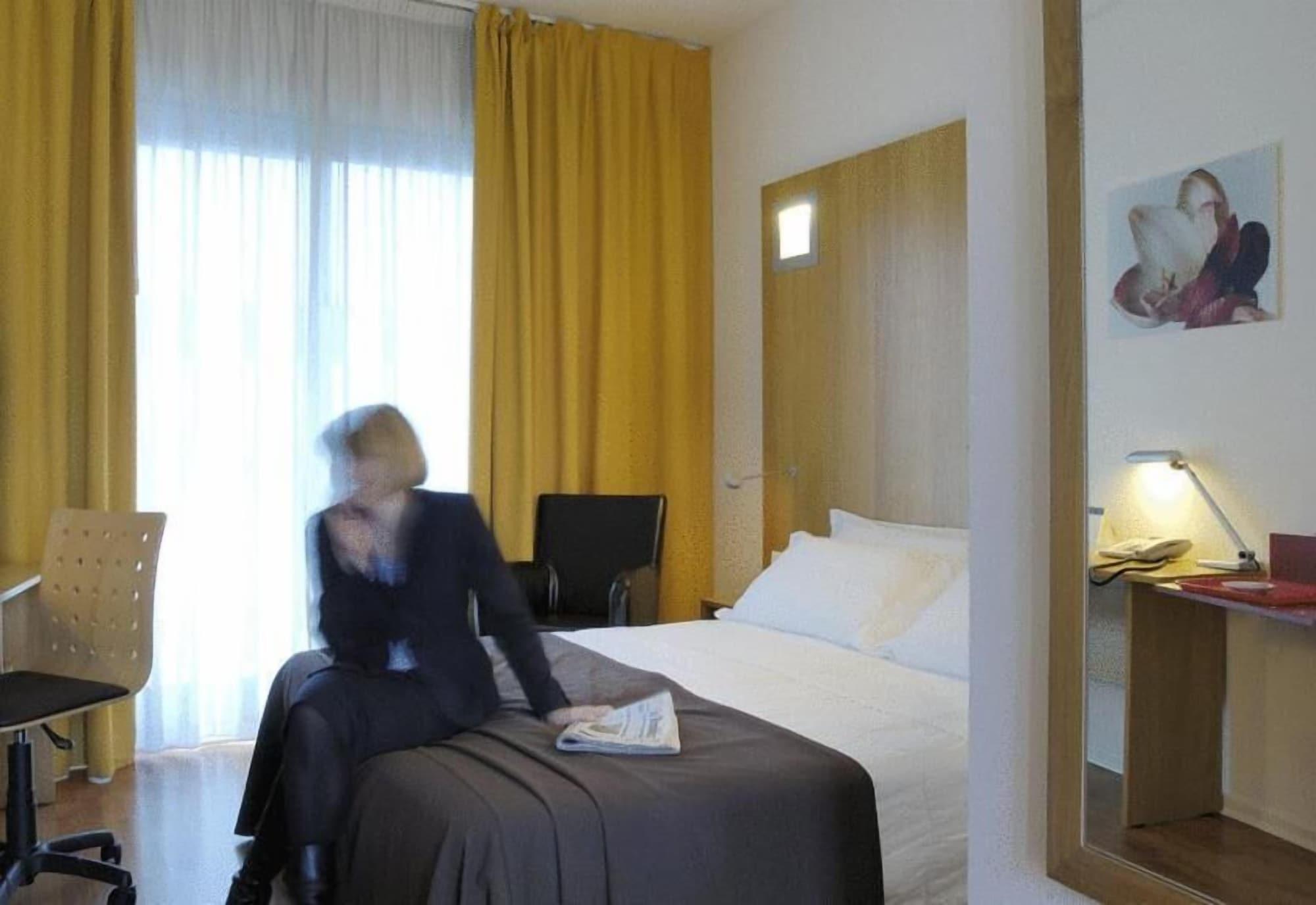 Executive Hotel Forli Luaran gambar